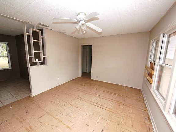 2nd image of 1707 S Tyler St