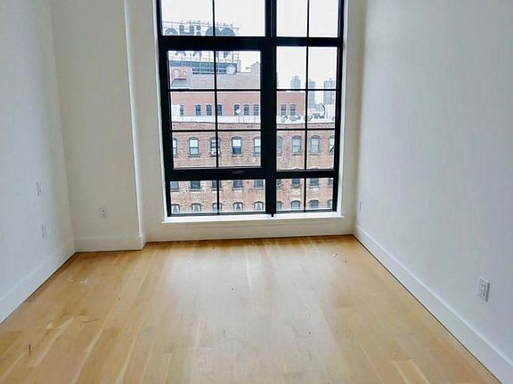 4th image of 25 Bruckner Blvd #X6r