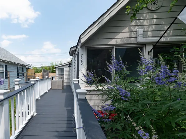 758 Ocean Breeze, Ocean Beach, NY 11770