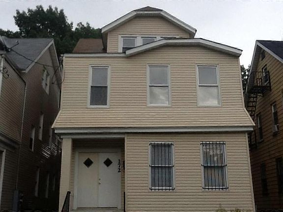 5th image of 172 Columbia Ave