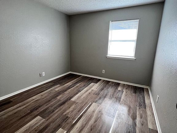 3rd image of 415 S Florence Ave #4
