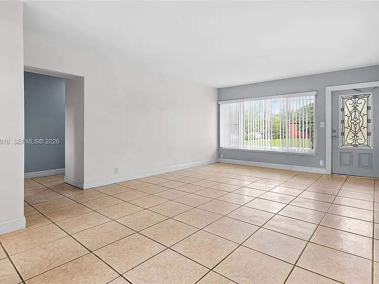 204 NW 1st St #204 — Photo 7