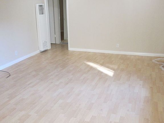5th image of 334 S Hobart Blvd APT 22