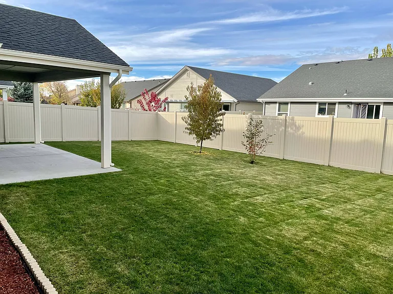 236 W Wausau St — Photo 35