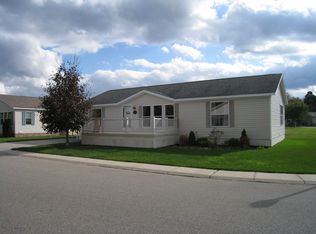 6204 Square Lake Dr, Smiths Creek, MI