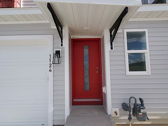 2nd image of 1124 Tulip Dr