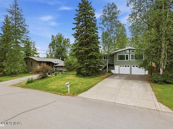 2nd image of 3711 Laron Ln
