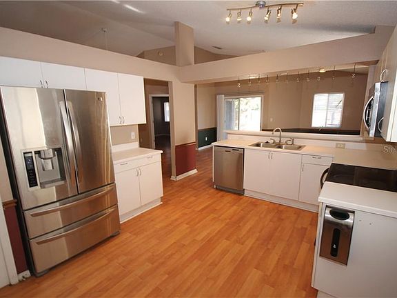 2nd image of 1004 Manigan Ave