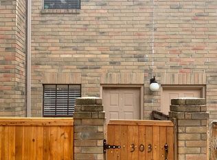 9850 Pagewood Ln APT 303, Houston, TX 77042