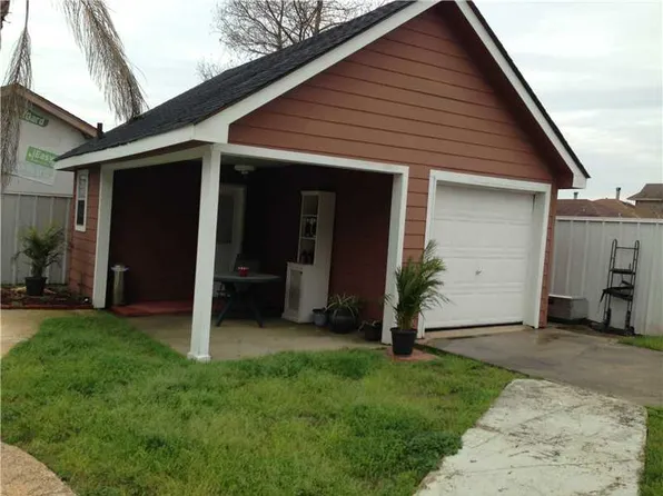 3229 Debouchel Blvd, Meraux, LA 70075