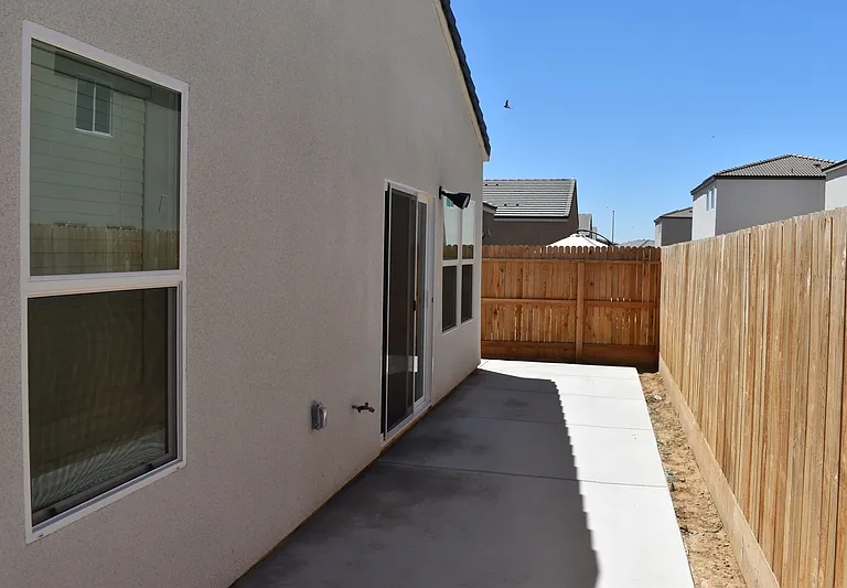 4481 N San Miguel Ave — Photo 31