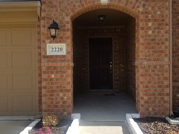 2nd image of 2220 Castle Creek Dr