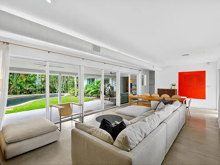 385 Harbor Ct — Photo 9