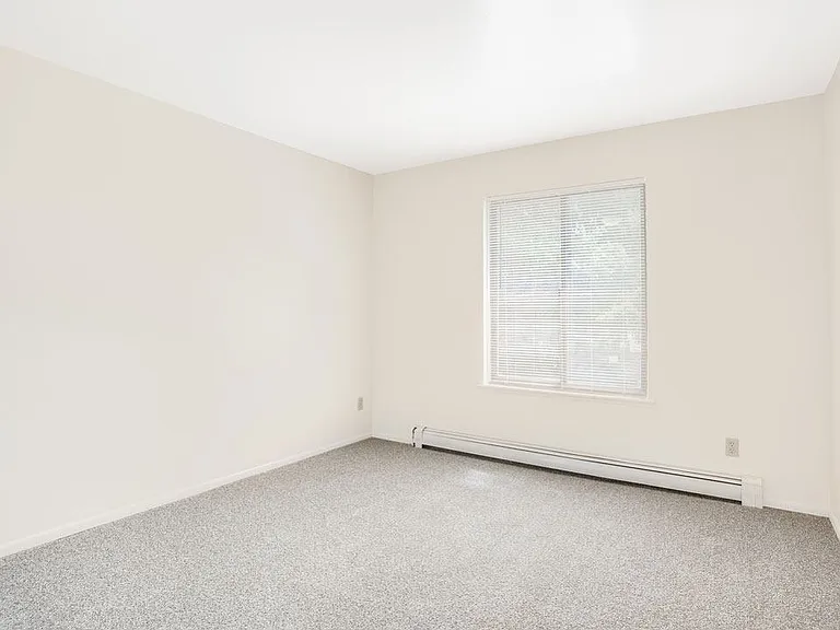 Wood Creek Apartments — Photo 21