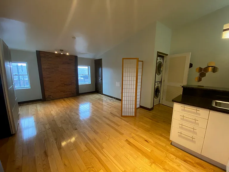 925 N Calvert St #3R — Photo 13