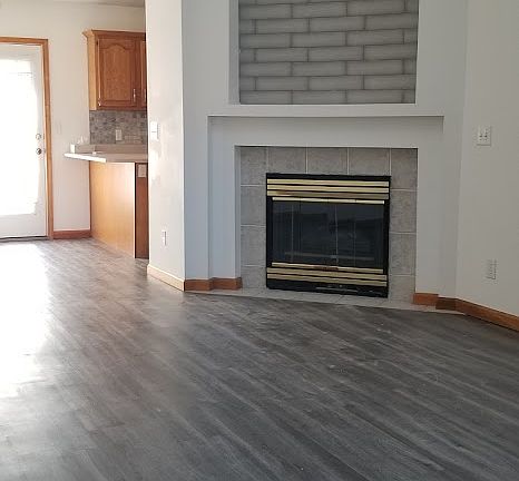 2nd image of 513 Armand Dr #2