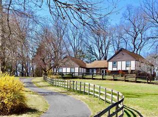 31 W Roman Ridge Rd, Mount Sidney, VA 24467