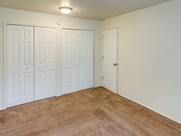 Wagon Wheel Apartments — Photo 20