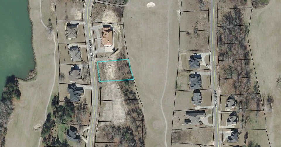 2nd image of 419 Southern Oaks Dr