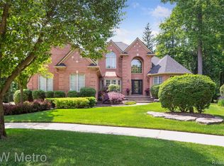 14163 Longneedle Ct, Shelby Township, MI 48315