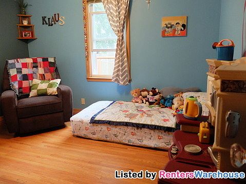 3rd image of 3111 Lincoln St NE