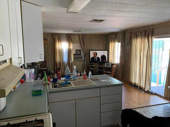 4th image of 217 N 88th Pl