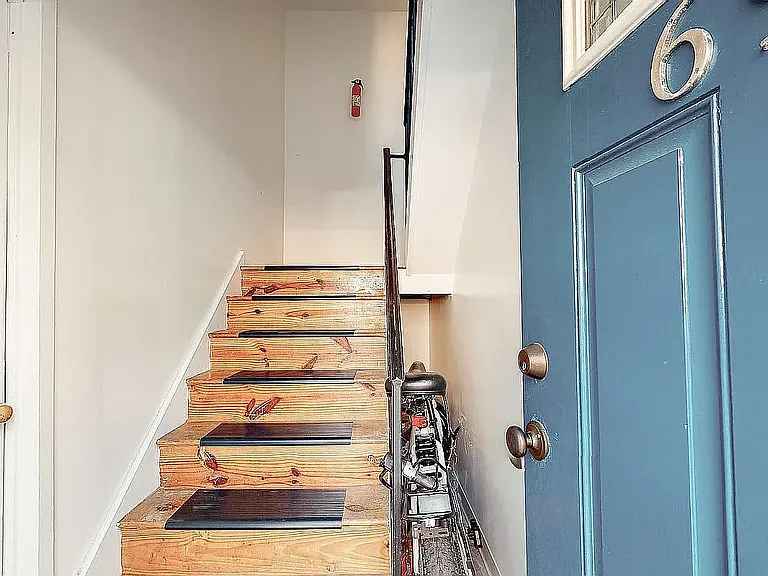 696 E 182nd St #2 — Photo 9