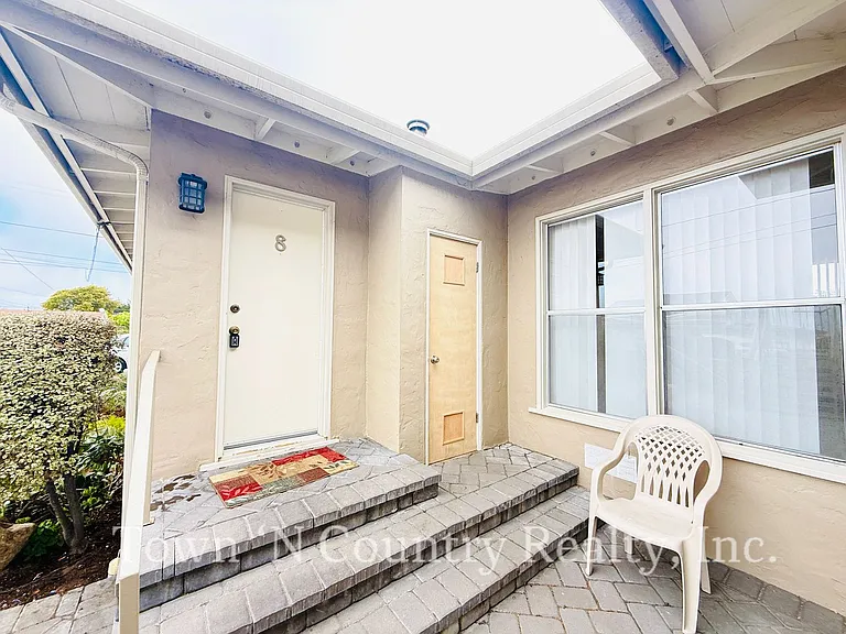 1496 Santa Clara Ave — Photo 1