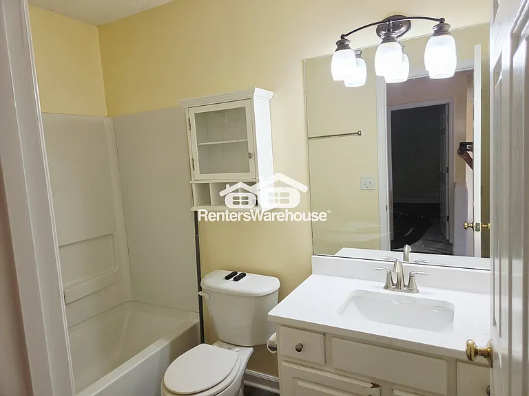 223 Regent Sq — Photo 15