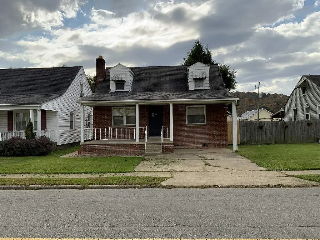 3917 Auburn Rd photo 1