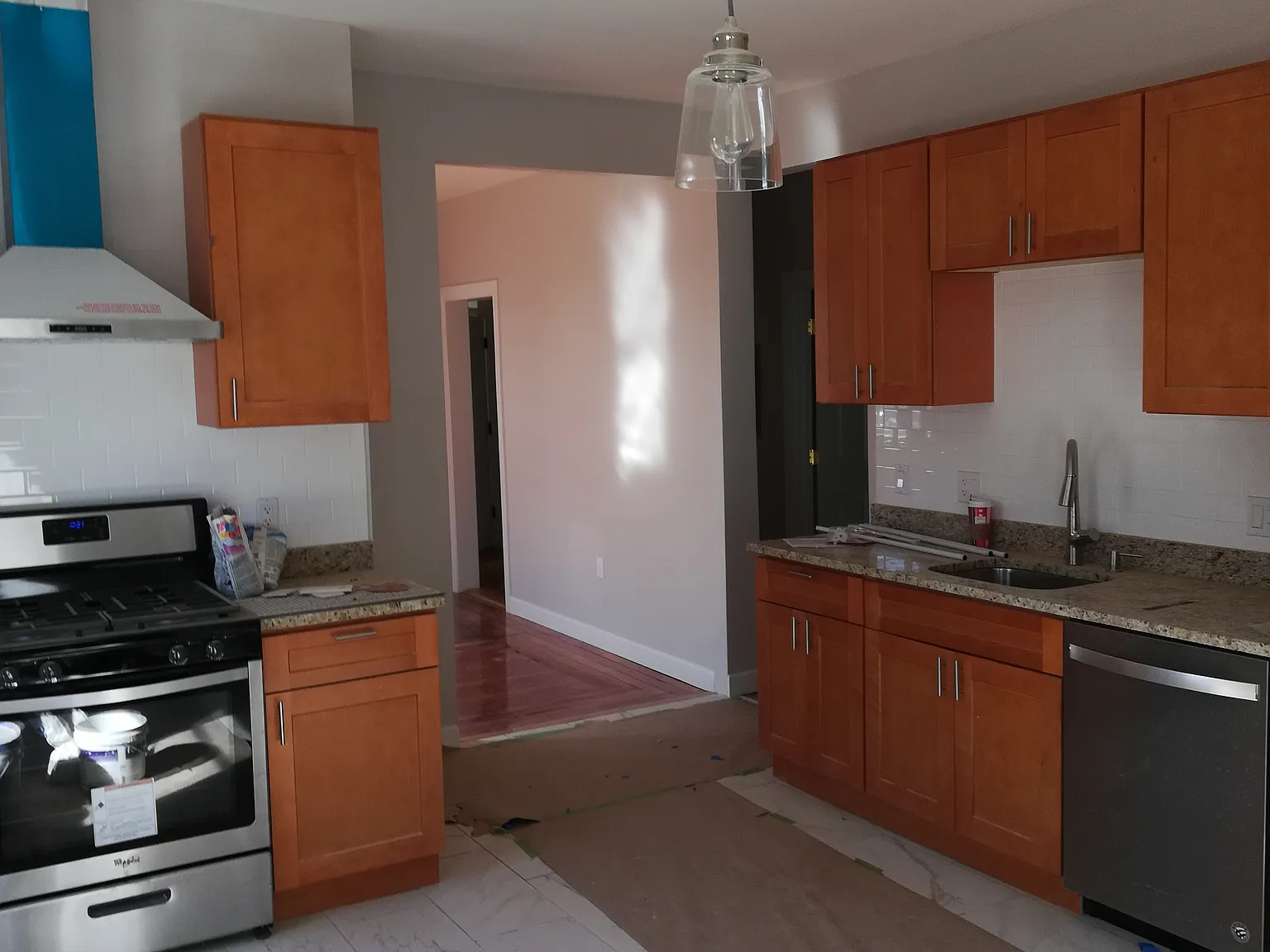 3 bed, 1300 sqft, $2,850 — Photo 3