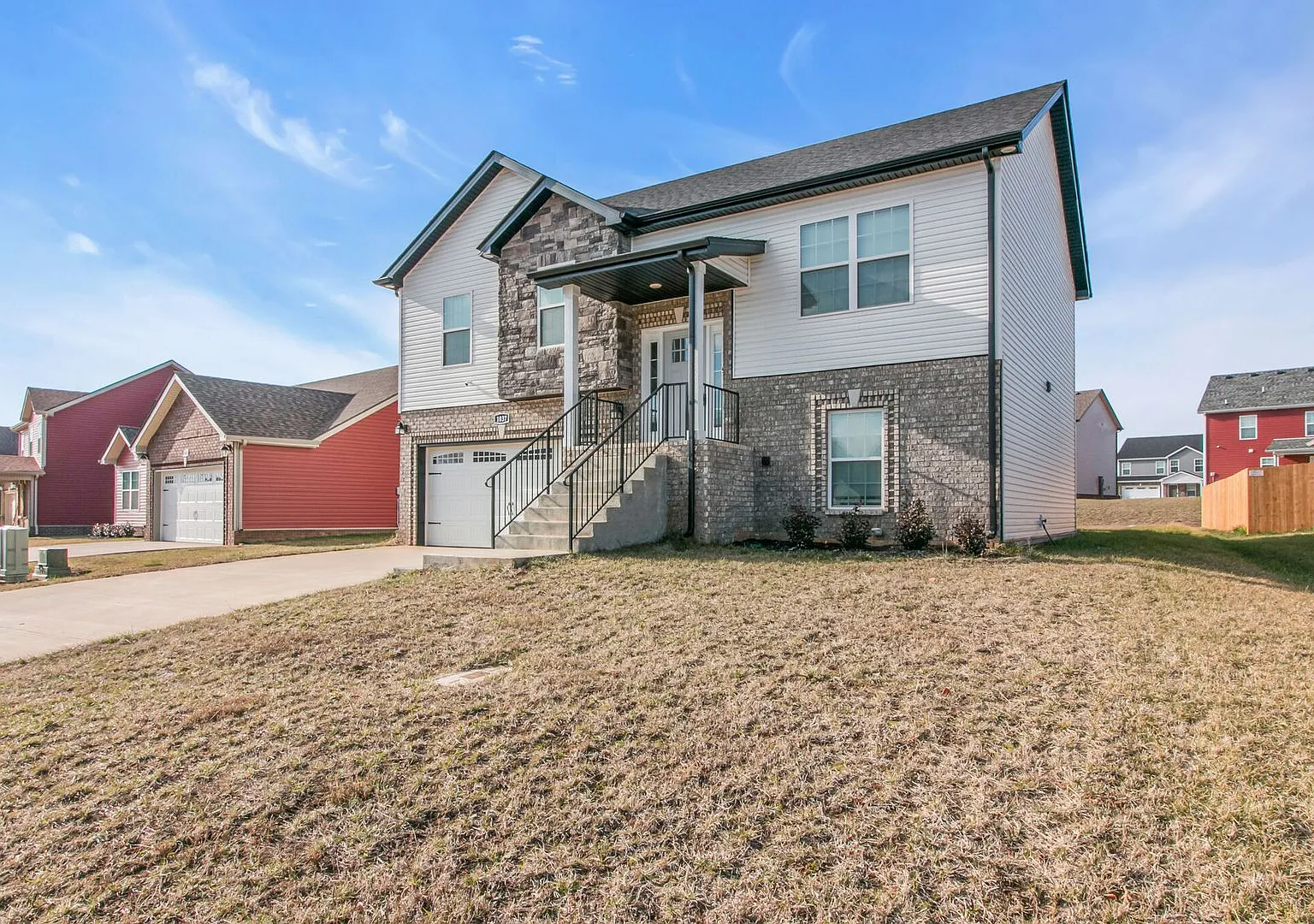 1037 Whitney Dr (For Rent) — Photo 1