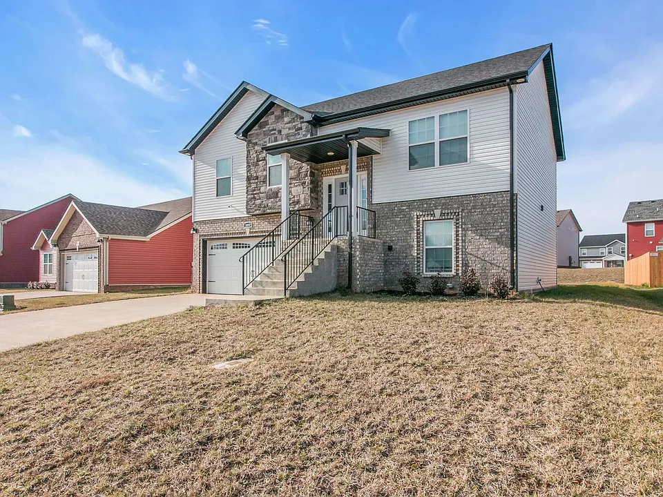 1037 Whitney Dr