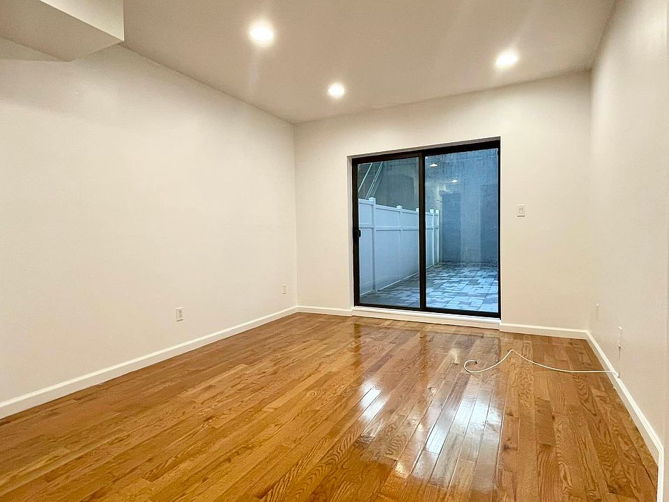 1st image of 369 W 126th St #2GARDEN