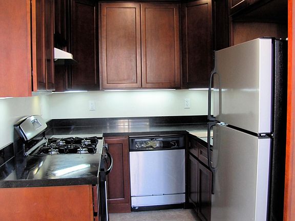 2nd image of 1240 7th Ave APT 9