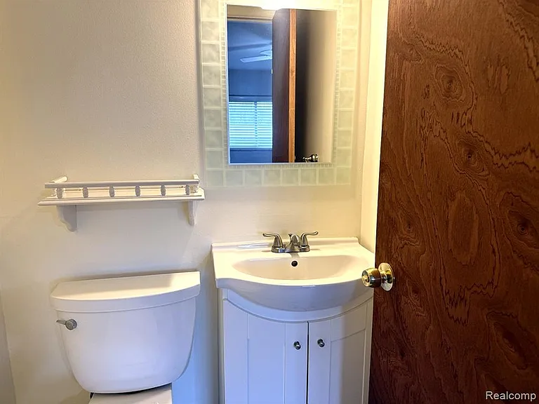 1245 Derby Rd #4 — Photo 11