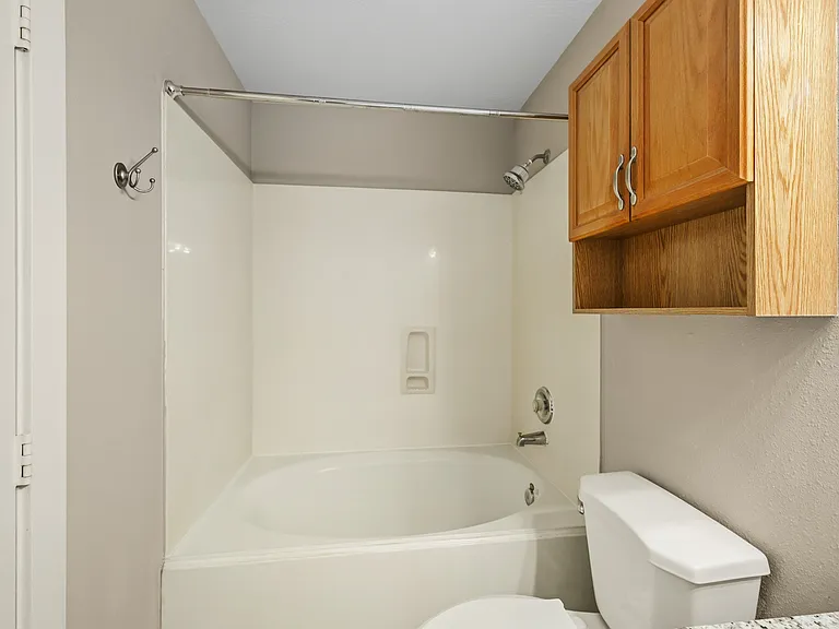 20967 Young Meadows Way — Photo 12