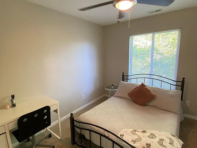 Upstairs bedroom #2