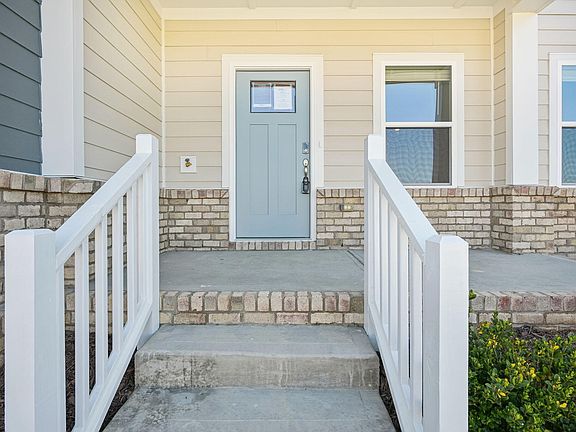 3rd image of 3725 Rosebush Dr