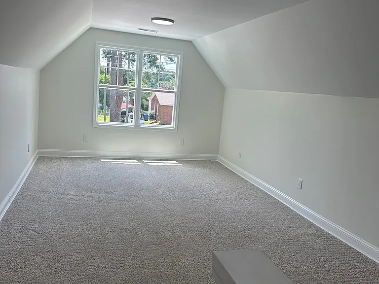 645 Glensford Dr — Photo 6