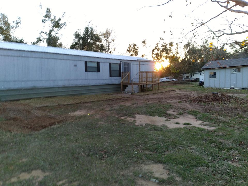 2nd image of 18226 Airport Rd