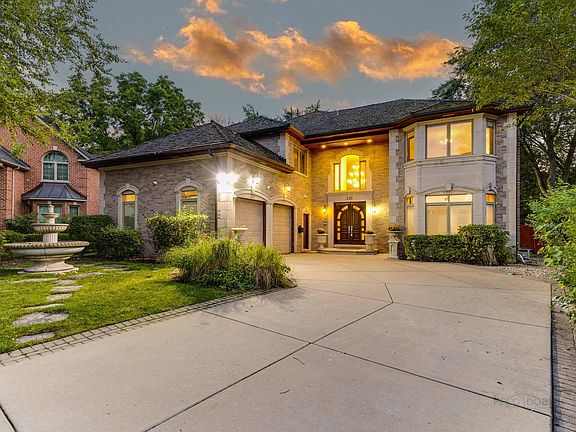 3rd image of 339 Taft Ct