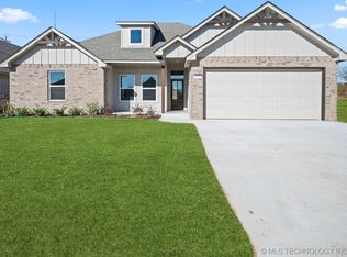 27717 E 107th St S, Coweta, OK 74429
