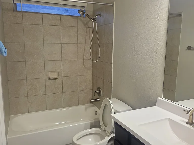 1214 Red Hills Dr — Photo 4