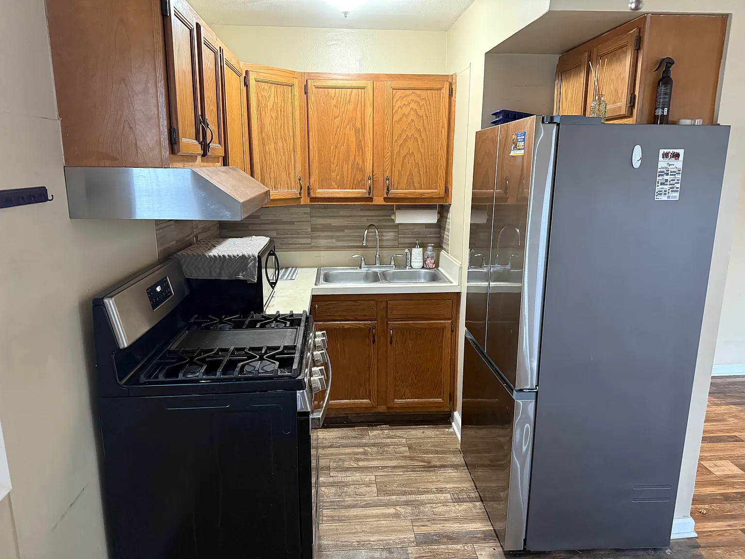1839 Ackley Ave — Photo 4