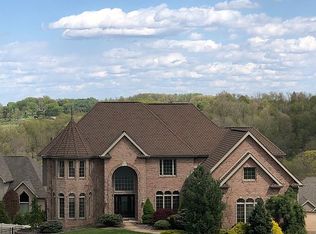 132 Moon Crest Cir, Rostraver Township, PA