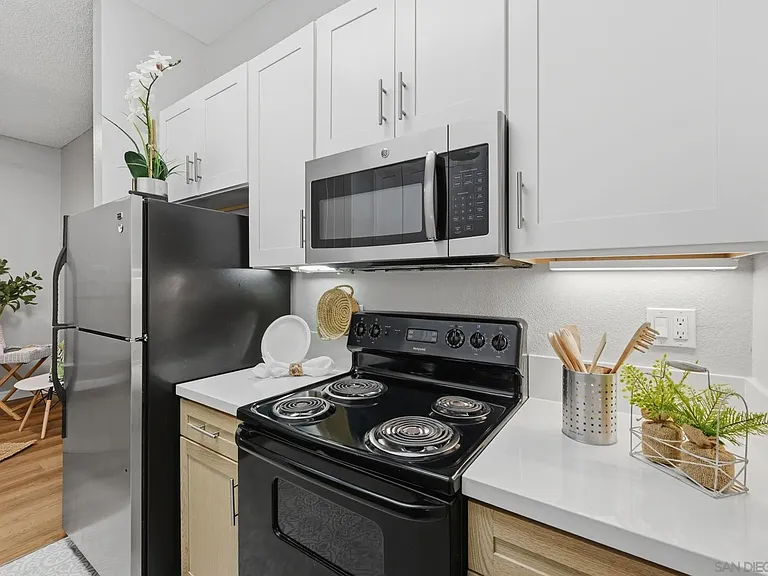 8320 Regents Rd #1-I — Photo 12