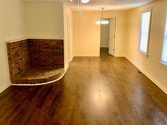 3rd image of 359 Cummins St