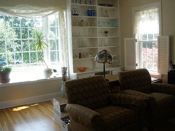 5th image of 38 Coleman Ave