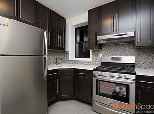 19-01 22nd Dr #21, Astoria, NY 11105